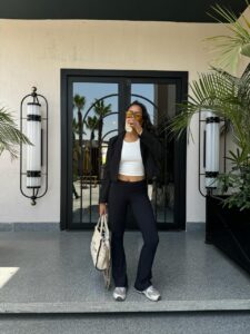 BLACK YOGA PANTS