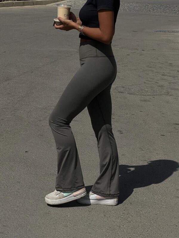 YOGA PANTS
