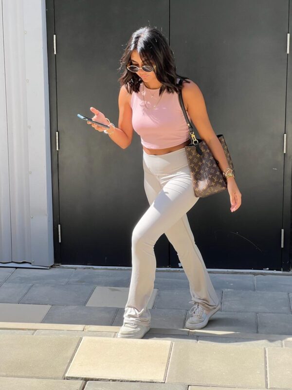 SAND BEIGE YOGA PANTS - Image 3