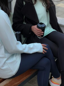 NAVY LEGGINGS