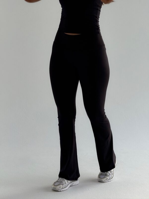 BLACK YOGA PANTS - Image 2