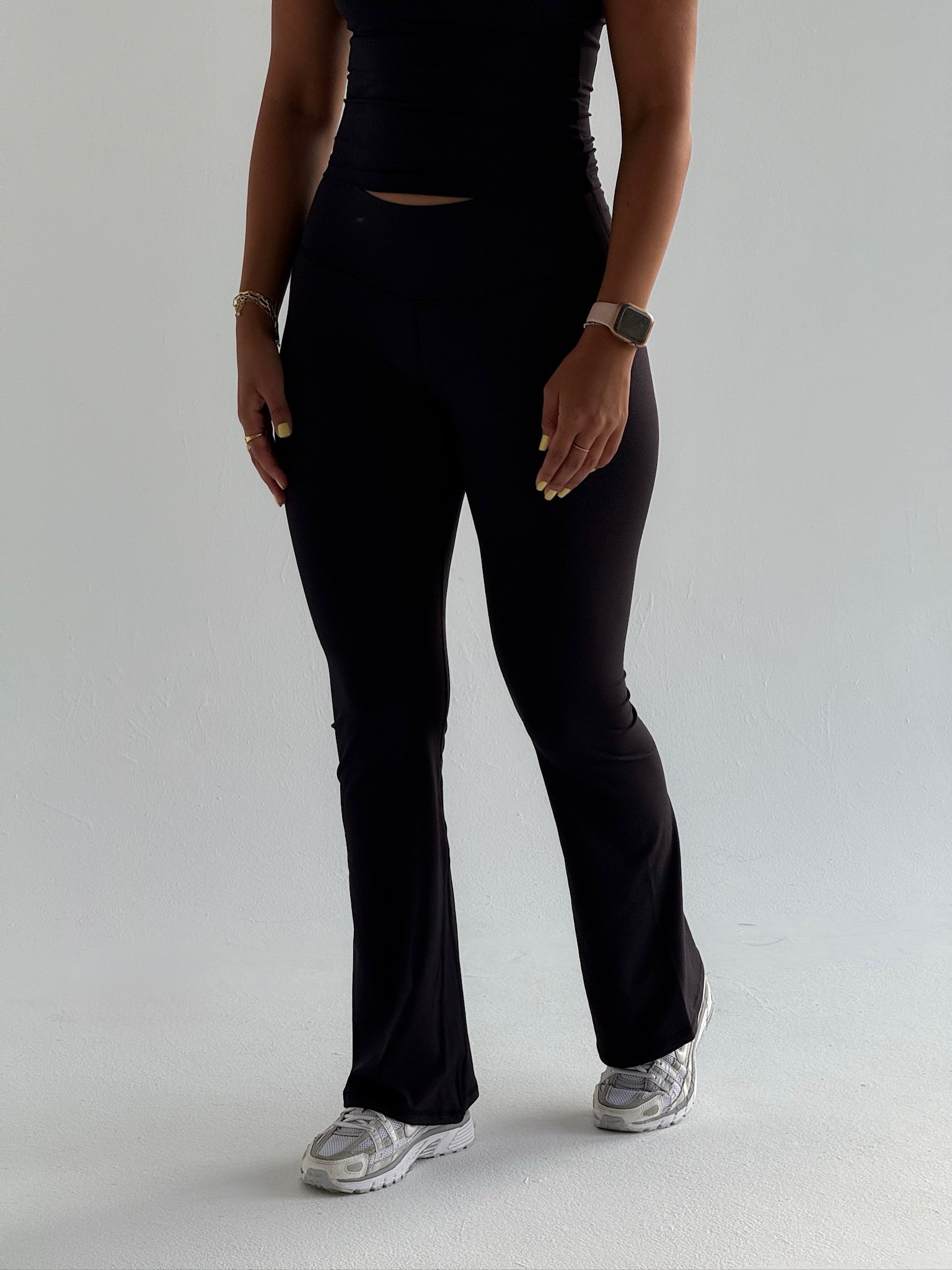 BLACK YOGA PANTS